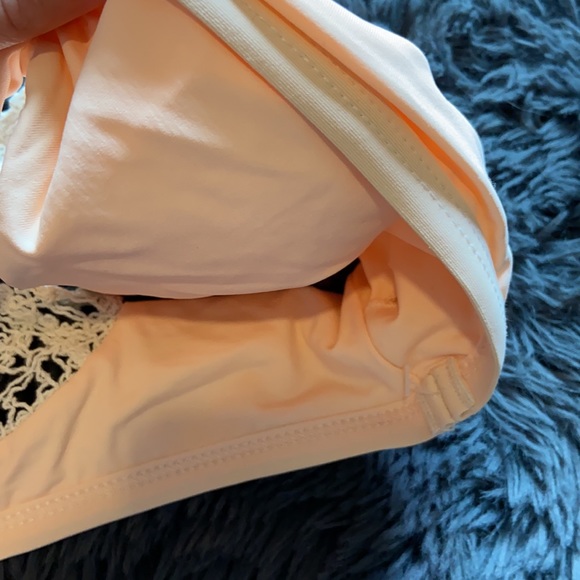 L*SPACE PEACH CROCHET SWIM TOP - Picture 4 of 5